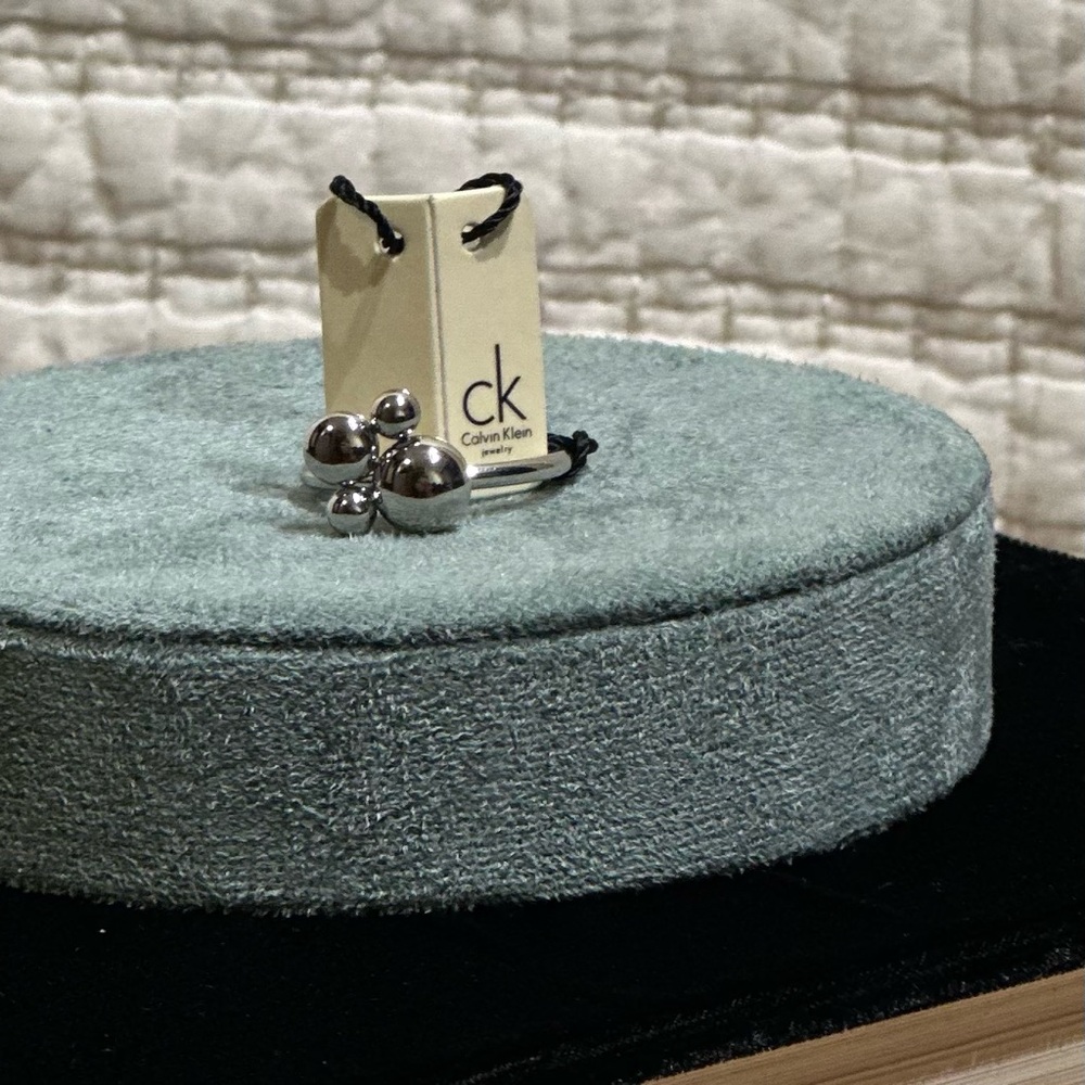 Calvin Klein Silver Cluster Spin Ring Size 7